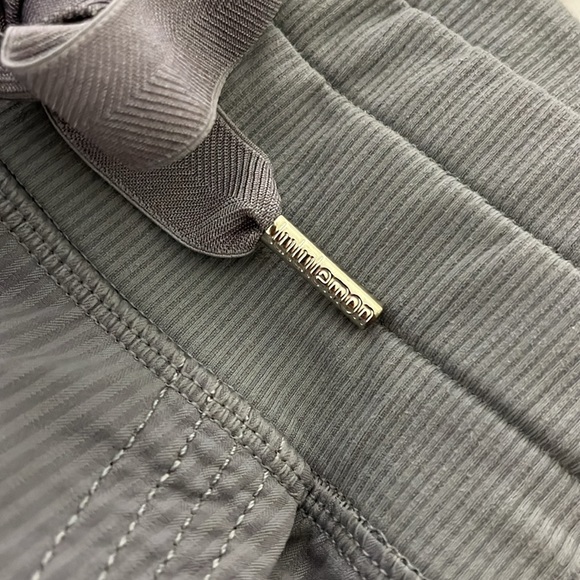 Lululemon Yoga Camp Crop Fossil Size 4 - Picture 11 of 14